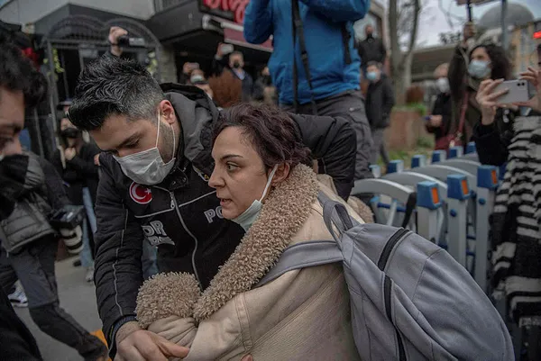 Başkan Erdoğan'ı hedef gösteren New York Times'dan Boğaziçi Üniversitesi olaylarına destek - 4