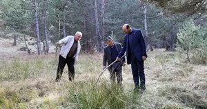 O ilde ’petrol’ heyecanı: Her yerden fışkırdı