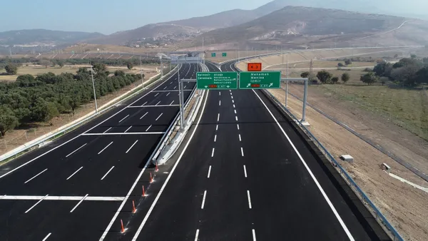 Menemen-Aliağa-Çandarlı Otoyolu açılıyor! 1.5 saatlik 40 dakikaya düşecek