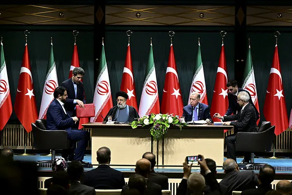 Başkan Erdoğan ile İran Cumhurbaşkanı Reisi ile ortak basın toplantısı düzenledi: PKK terörüyle mücadelede İran desteği önemli