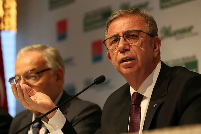 CHP’li Ankara Büyükşehir Belediye Başkanı Mansur Yavaş’tan öğrencilerin eğitimine ulaşım engeli!