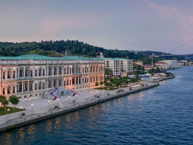 ciragan-sarayinda-yangin-mi-cikti-neden-cikti-son-durum-ne-ne-kadar-hasar-aldi-ciragan-sarayi-yangin-son-dakik-1670575518309.jpg Çırağan Sarayı'nda yangın mı çıktı, neden çıktı? Son durum ne? Ne kadar hasar aldı? ÇIRAĞAN SARAYI YANGIN son dakika - 8