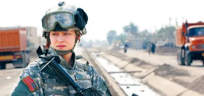 ABD Ordusu’ndan yüzlerce kadın askerin çıplak fotoğrafları internette!
