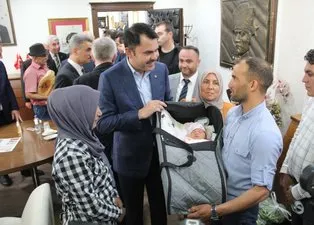 Yangında kaybettikleri evlerinin yenilerine kavuştular! 10 günlük bebeğiyle Bakan Murat Kurum’a teşekkür etti