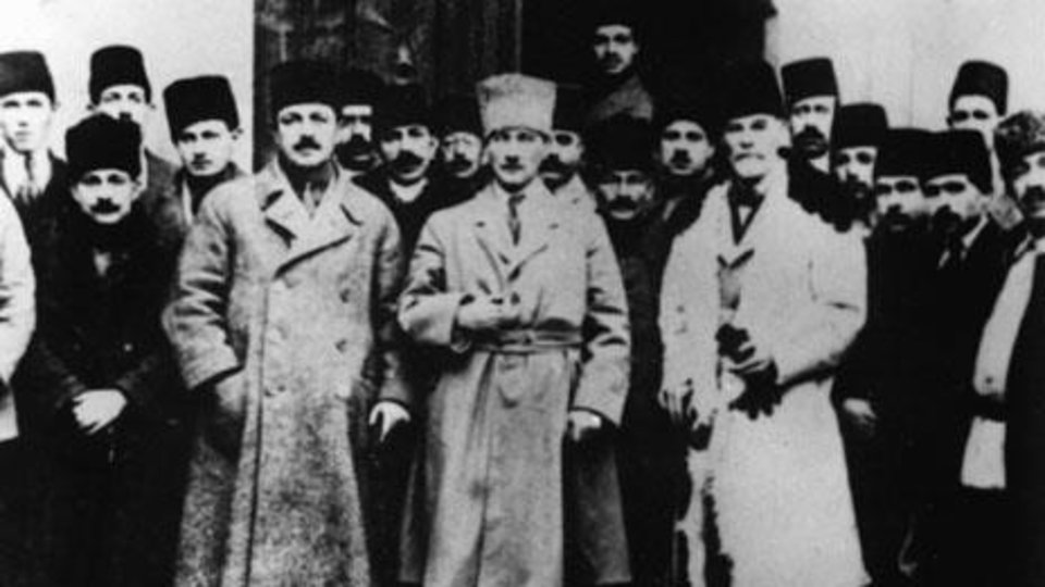 Mustafa Kemal Ataturk U Kurtaran O Saat Nerede