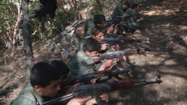 pkk-okul-acma-bahanesiyle-kandile-cocuk-tasiyor-1622353968547.jpg PKK okul açma bahanesiyle Kandil’e çocuk taşıyor! - 1
