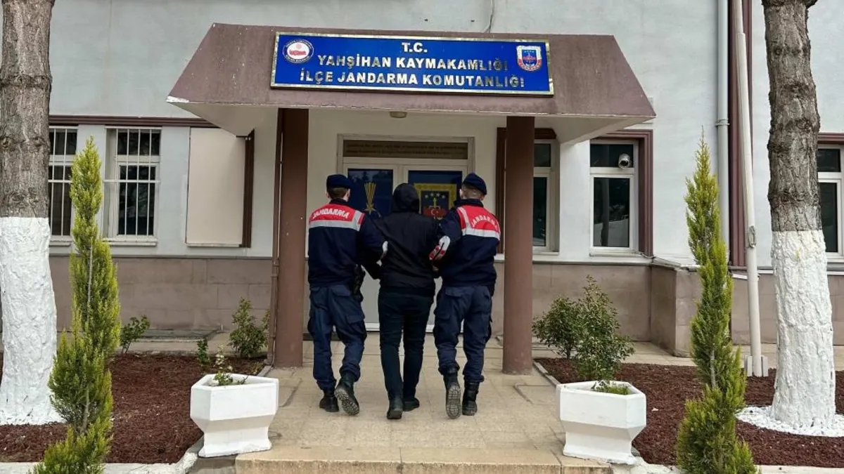 Kırıkkale'de haklarında kesinleşmiş hapis cezası bulunan 2 hükümlü yakalandı