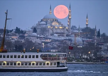 İstanbul'a "bahar" geliyor! Sıcaklıklar 22 dereceyi bulacak