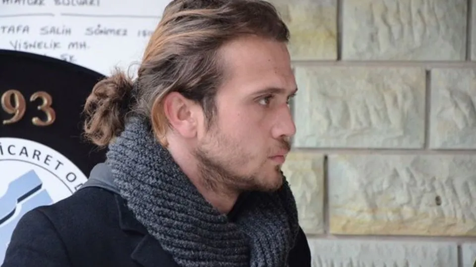 aras bulut iynemli nin annesi hayrete