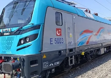 Yerli ve milli lokomotif ilk seferini tamamladı! 617 ton yük ile 125 kilometre