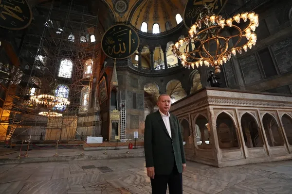 Son dakika: Başkan Erdoğan'dan Ayasofya Camii'nde inceleme - 1