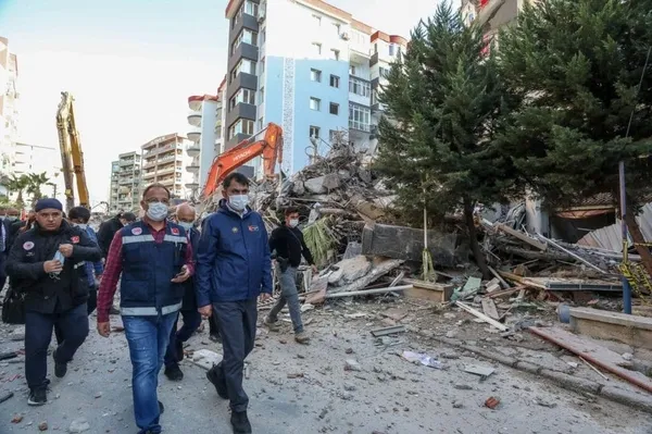 Devlet İzmir’i yeniden ayağa kaldırdı! Yeni evlerine yarın kavuşacaklar