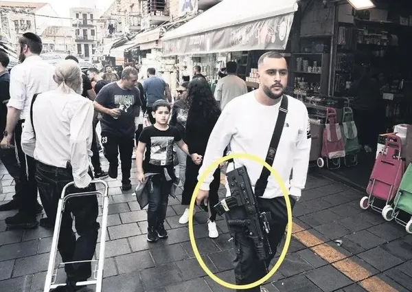 1700545383996.jpeg Batı Şeria'da Yahudi yerleşimci terörü! Sokaklarda uzun namlulu silahlarla geziyorlar - 2