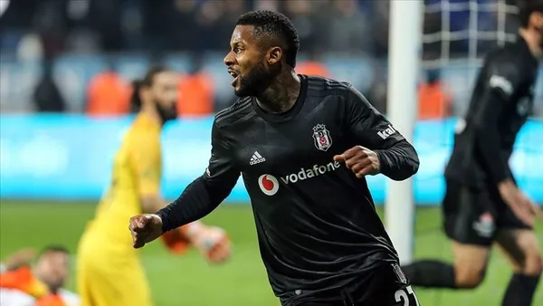 jeremain-lensin-yeni-adresi-sasirtti-fransa-3-lig-1659025914287.jpg Jeremain Lens'in yeni adresi şaşırttı! Fransa 3. Lig... - 1