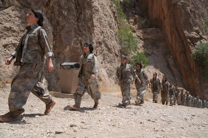 PKK’lı teröristler silahları yaktı! Yarım asırlık terör belasının sona erdiği anlar
