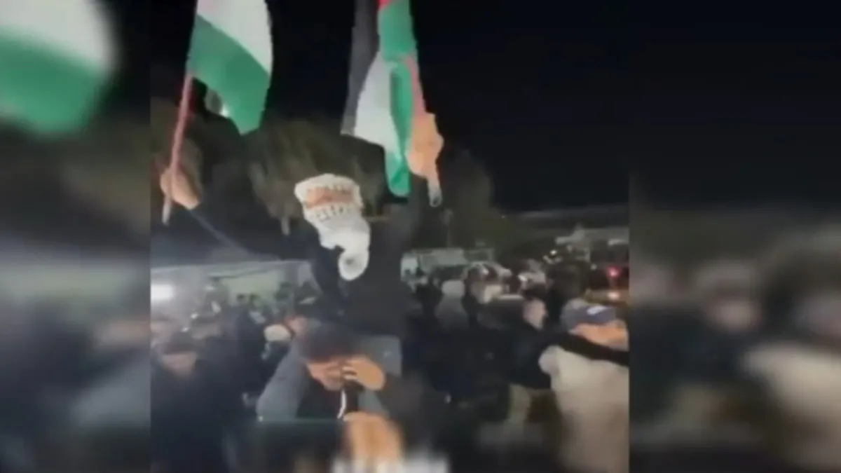 Gazze'de tarihi gün: Ateşkes anlaşması imzalandı! Filistinliler sokaklarda sevinçle kutladı | Gözyaşlarına hakim olamadı