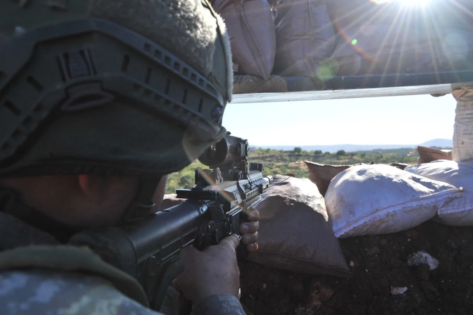 Eski HDP'li vekilin oğlu olan gri kategoride aranan terörist sağ yakalandı