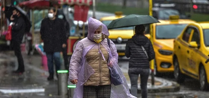 Antalya'da şehri su bastı! Valilikten flaş açıklama: Eğitime bir gün daha ara verildi