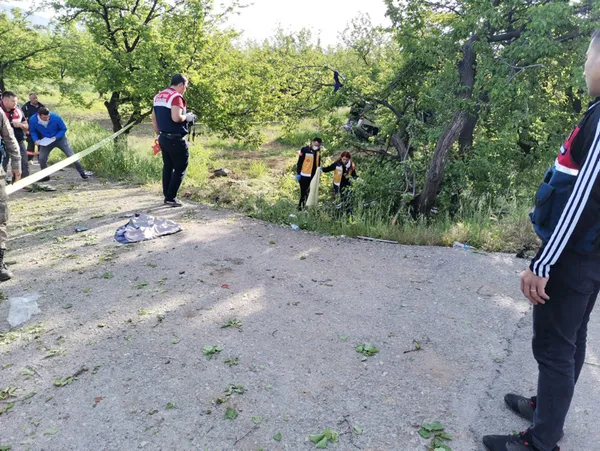 Son dakika: Malatya'da korkunç kaza! Hafif ticari araç devrildi: 2'si bebek 3 ölü, 3 yaralı - 2