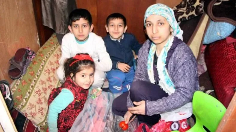 Kirasını ödeyemeyince gardıropta yaşamaya başladılar - 1