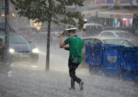 İstanbul'a oraj soğukları geliyor! Meteorolojiden 10 il için sarı kodlu uyarı: Kuvvetli sağanak bekleniyor 