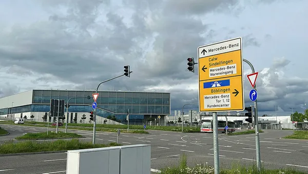 Almanya’daki Mercedes fabrikasında terör örgütü PKK’dan kalleş saldırı: 2 Türk işçi hunharca katledildi