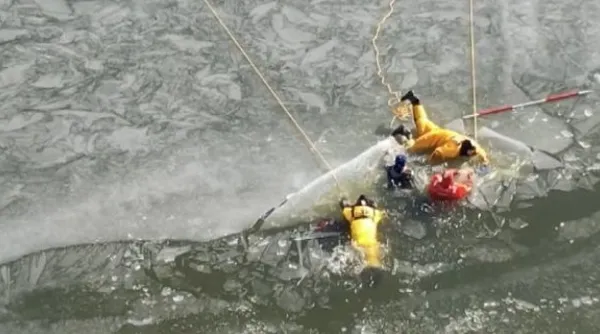ABD’de donmuş göldeki kurtarma eğitimi gerçeğe döndü