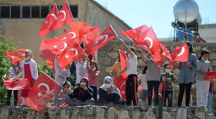İdlib şehidi İdris Mağat ’Kahrolsun PKK’ sloganları ile son yolculuğuna uğurlandı