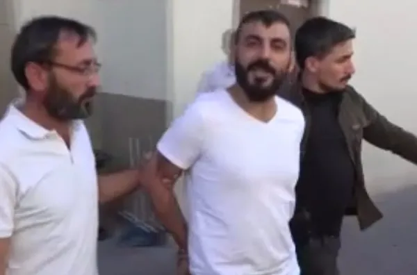 kayseride-eski-esini-vuran-caniden-sok-sozler-bu-fragmandi-daha-cehennemi-yasayacaksin-1663249805807.jpg Kayseri’de eski eşini vuran caniden şok sözler! “Bu fragmandı, daha cehennemi yaşayacaksın” - 2