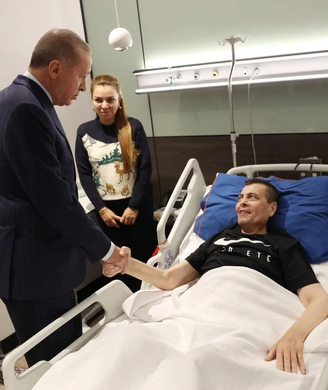 Başkan Recep Tayyip Erdoğan, eski milletvekili Özcan ve sendikacı Kavlak’ı hastanede ziyaret etti