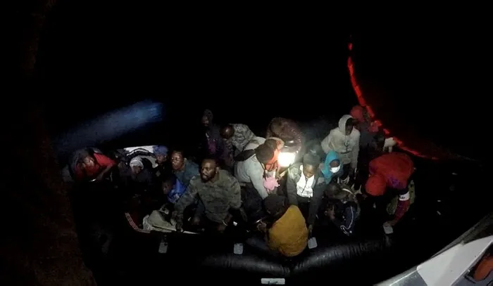 Son dakika: Yunanistan'ın ölüme terk ettiği 31 kaçak göçmen Çanakkale'nin Ayvacık ilçesi açıklarında kurtarıldı - 1