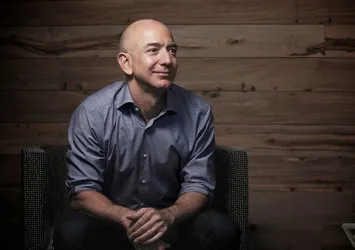 Jeff Bezos, Bill Gates’i tahtından indirdi