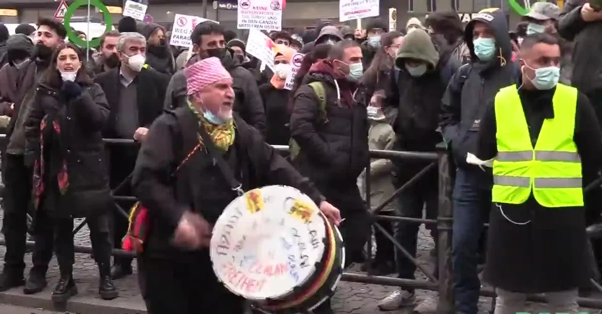 PKK yanlıları Berlin'de yürüyüş düzenledi!