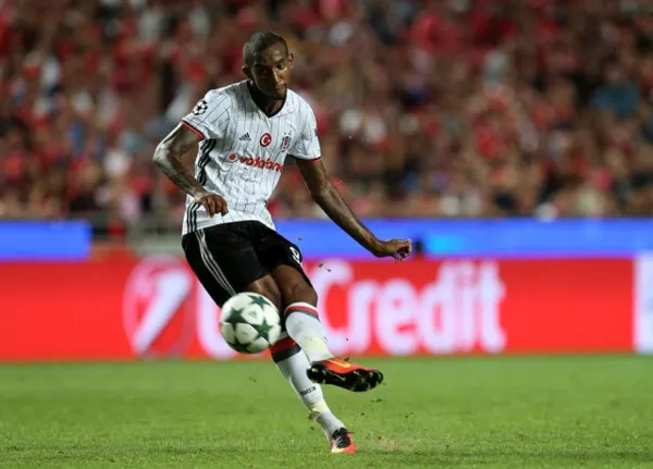 Talisca'dan heyecanlandıran Kartal paylaşımı - 7