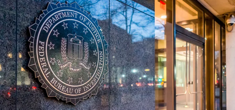 FBI ve Apple arasında şifre kırma krizi