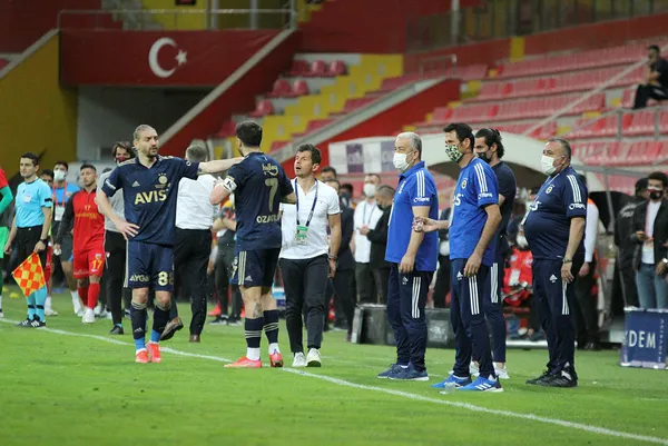 fenerbahce-ligi-ucuncu-bitirdi-kayserispor-1-2-fenerbahce-mac-sonucu-ozet-1621109304774.jpg Fenerbahçe ligi üçüncü bitirdi! Kayserispor 1-2 Fenerbahçe (MAÇ SONUCU-ÖZET) - 1