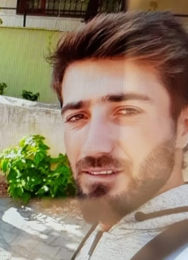 kazdaglarindaki-yanginda-dumandan-kacan-ayi-orman-gonullusune-saldirdi-1629737429598.jpg Kazdağları’ndaki yangında dumandan kaçan ayı orman gönüllüsüne saldırdı - 1