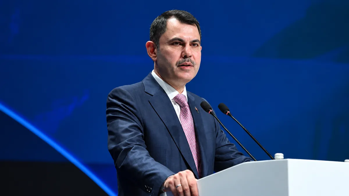 istanbulda-buyuk-donusum-1602-konut-icin-kura-tarihi-1789652757327.png İstanbul’da Büyük Dönüşüm Kura Çekim Töreni, Zeytinburnu’ndaki Platform Zeytinburnu’nda gerçekleştirilecek.