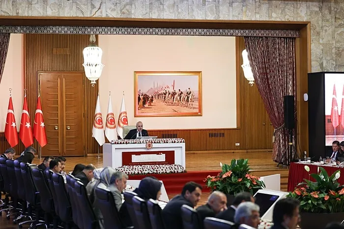 milli-dayanisma-kardeslik-ve-demokrasi-komisyonu-12-kez-toplandi-1758724195807.jpeg FOTOĞRAF (DHA)