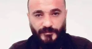 Sarkıntılık eden arkadaşını döverek öldürdü