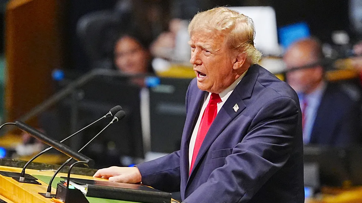 ABD'li yetkililer İran heyetiyle 3 saat görüştü! Trump: Ya anlaşma ya yok oluş