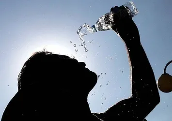Sıcak havalarda terlemeyle birlikte kaybedilen mineraller hayati önem taşıyor