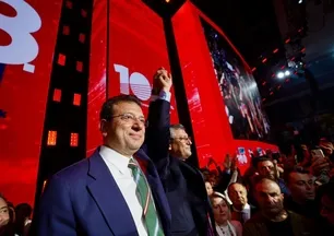 CHP'de güç gösterisi! Özgür Özel'den Ekrem İmamoğlu’na isimlik hamlesi 