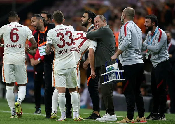 galatasaray-evinde-geri-dondu-galatasaray-2-1-goztepe-mac-sonucu-ozet-1632679348718.jpg Galatasaray evinde geri döndü! Galatasaray 2-1 Göztepe (MAÇ SONUCU-ÖZET) - 1