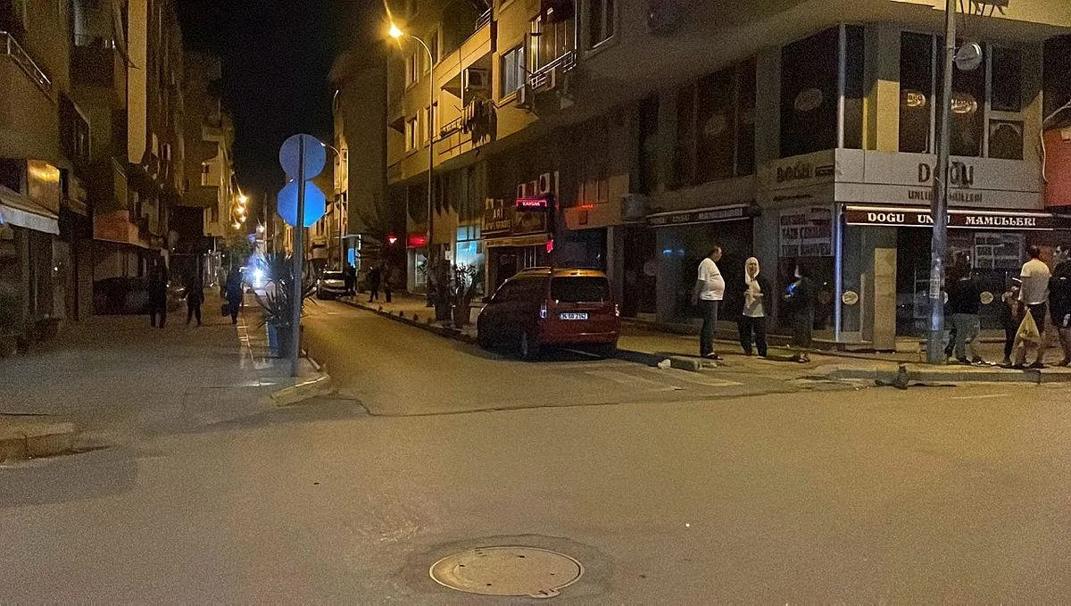 Marmara ve Akdeniz'de art arda depremler! Peş peşe meydana gelen depremler ne anlama geliyor? Büyük deprem olacak mı?