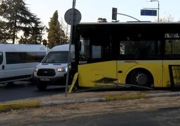 Küçükçekmece'de İETT otobüsü yoldan çıktı