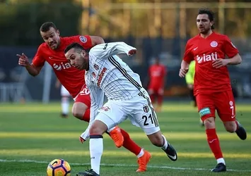 Beşiktaş, Antalyaspor'a mağlup oldu