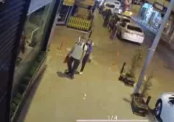 Bu kadarına da pes! Saksıdaki çiçeği çaldı