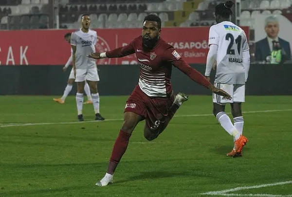 Fenerbahçe'nin istediği Boupendza hakkında flaş açıklama! İsteyen birçok takım var - 4
