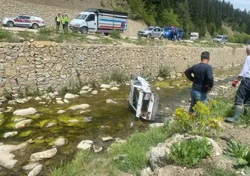 Kastamonu’da otomobil dereye uçtu! Evlilik hazırlığı yapan genç kadın hayatını kaybetti